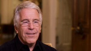 Jeffrey Epstein ar fi venit în România în 2012. Cum și-a ascuns miliardarul cheltuielile