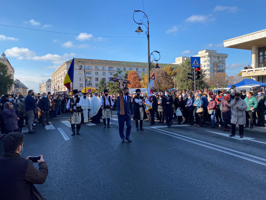 Ce scrie pe crucea lui Petrică Mâţu Stoian? Acesta a fost numele lui real, de fapt