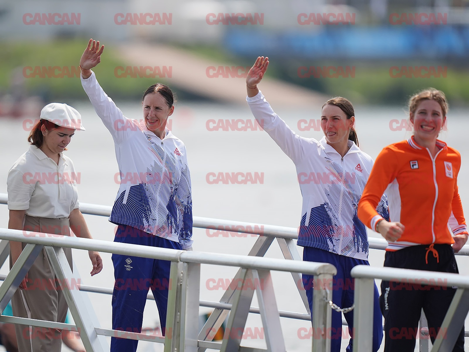 Ionela Cozmiuc și Gianina van Groningen au câștigat medalia argint în finala de dublu vâsle categorie ușoară/ sursă foto: CANCAN.RO