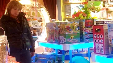 Micul Prinţ a primit de la Maria Băsescu o trotinetă roz! Carol Ferdinand a împlinit trei anişori!