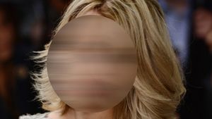 Detaliul incredibil care s-a vazut intr-o fotografie postata de o vedeta: "A aparut mana unei fantome in poza cu fiul meu"