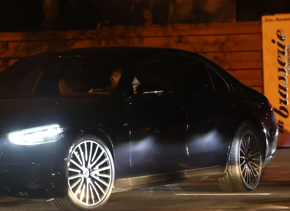 Edy Power, la volanul Mercedesului său (Foto: CANCAN.RO)