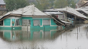 Ploile fac ravagii in Romania! COD ROŞU de inundaţii în Mehedinţi. Meteorologii au emis avertizari de ploi şi inundaţii