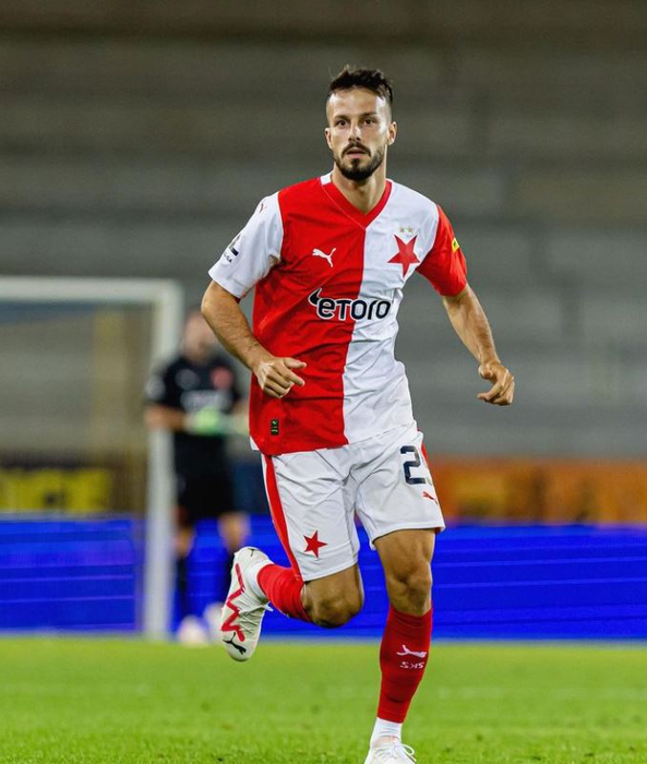 Jakub Hromada, noul transfer pentru titlu al lui Dan Șucu, are o parteneră model! Forme perfecte pentru bruneta care se anunță a fi noua senzație din Giulești