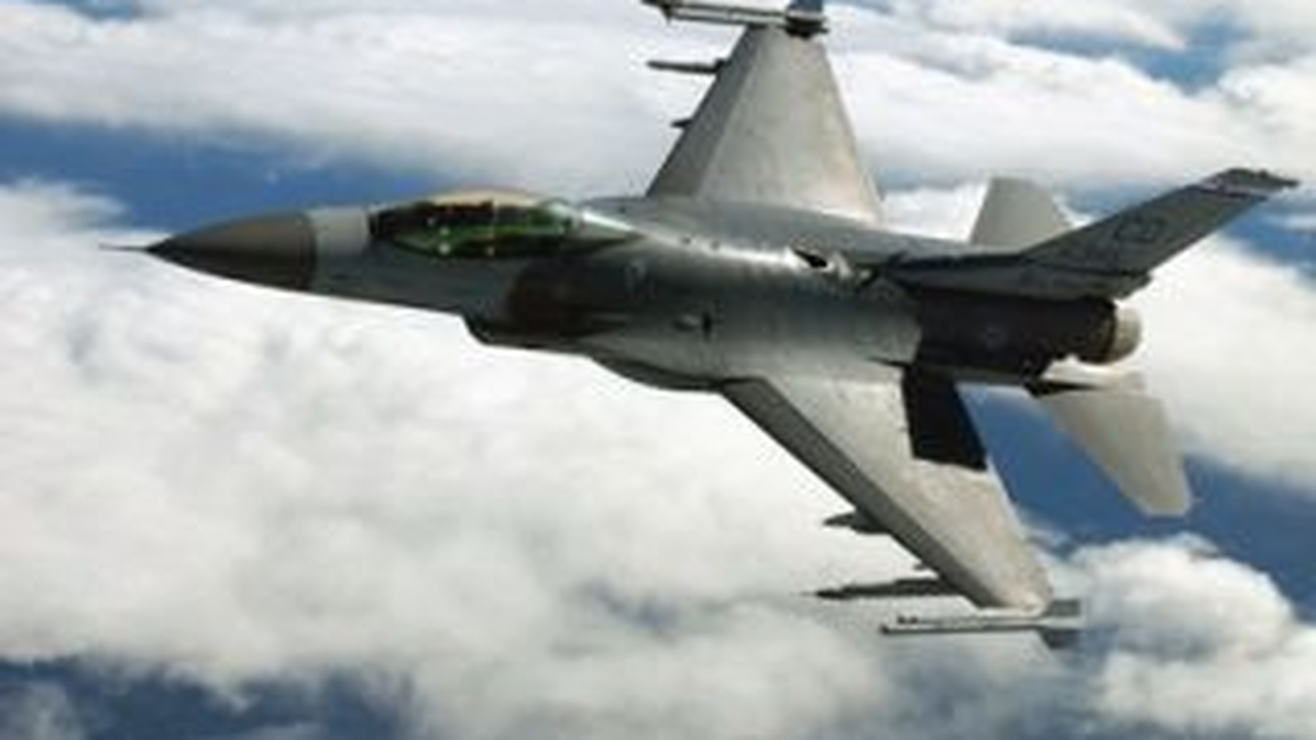 VIDEO Doua avioane F-16 americane au survolat spatiul aerian al Romaniei