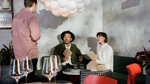 Restaurantul care a impus „taxa pentru adulții care nu pot fi părinți” a enervat la culme o clientă. Incredibil cât i-au pus în plus pe nota de plată