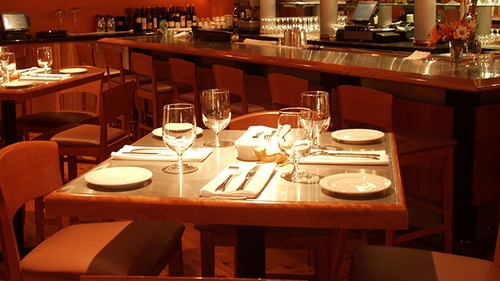 SOCANT! Un restaurant a fost inchis pentru ca le servea ASTA clientilor! Politistii au inlemnit cand au intrat in bucatarie