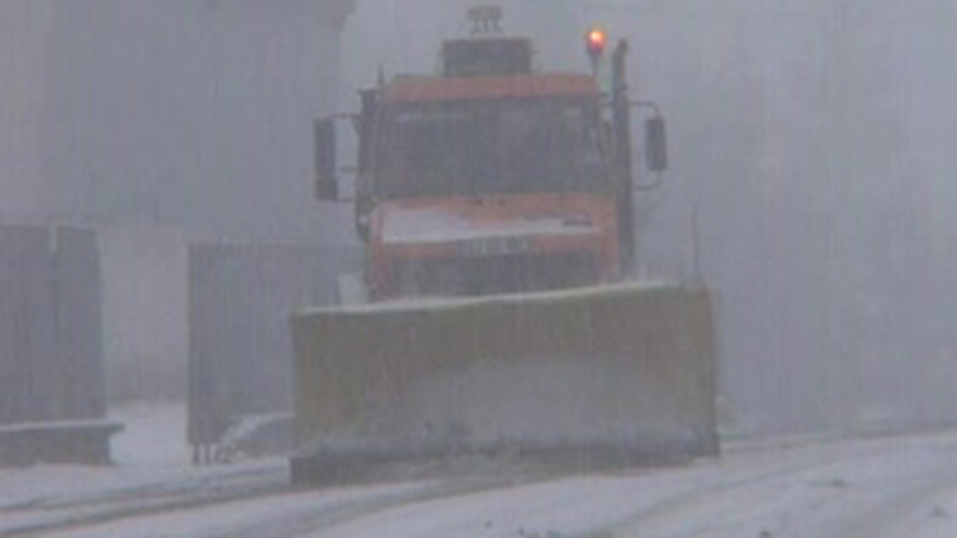 Iarna isi intra in drepturi! Traficul de pe DN1 Oradea-Huedin a fost intrerupt