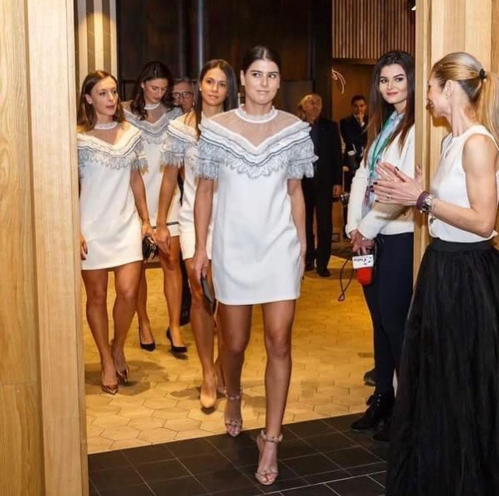 Sorana Cîrstea, în costum de baie! Cum a fost fotografiată sportive pe un iaht, în Miami!