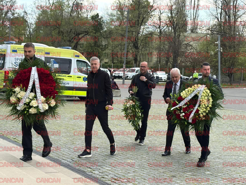 Politicieni, foști jucători și sute de fani își iau rămas bun de la Mircea Lucescu. Ultima zi de omagiu pe Arena Națională