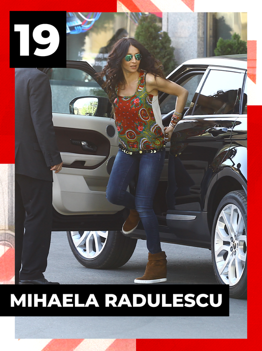TOP sexy-vedete. Bianca Drăgușanu, Daniela Crudu sau Raluca Bambi s-au aplecat pe bancheta din spate și…: Mamăăă, ce priveliște!