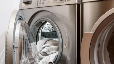 Secretul prin care poți reduce consumul de energie electrică, când folosești mașina de spălat rufe