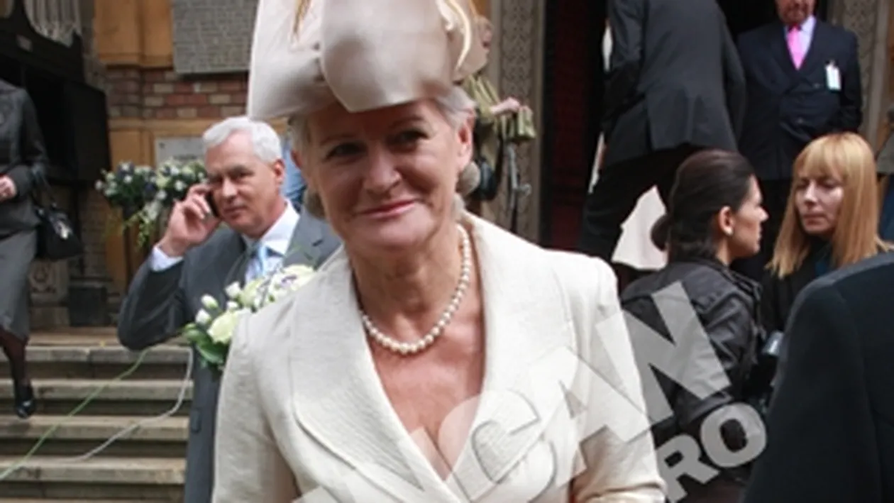 Monica Tatoiu revine la afacerile care au consacrat-o. Si-a deschis o companie de cosmetice si vrea sa-si faca fabrica!