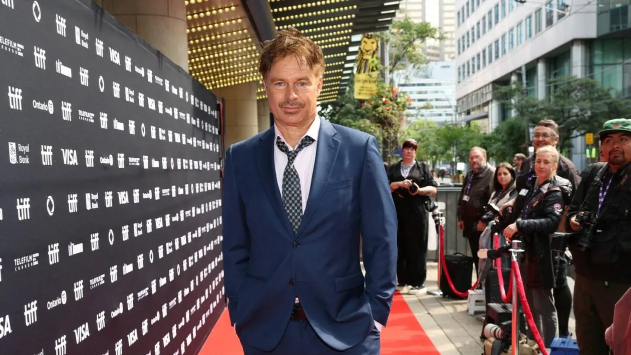 Doliu în lumea filmului! Un actor din celebrul serial „Melrose Place” a murit la 57 de ani