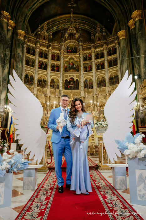 Luis Lazarus și-a botezat fiul! Imagini de la creștinarea micuțului Eric Lucas