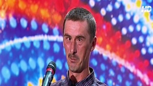 Juratii au ramas masca atunci cand acest barbat a urcat pe scena! N-o sa-ti vina sa crezi ce talent ascuns are