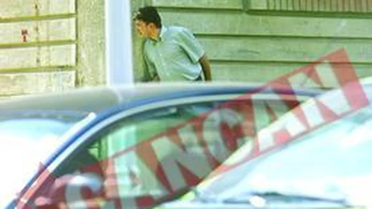 De cine fuge profesoara?