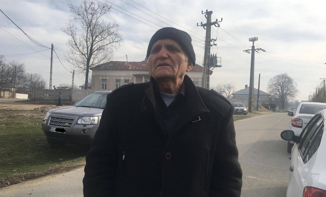 Bunicul Alinei nu îşi mai găseşte cuvintele