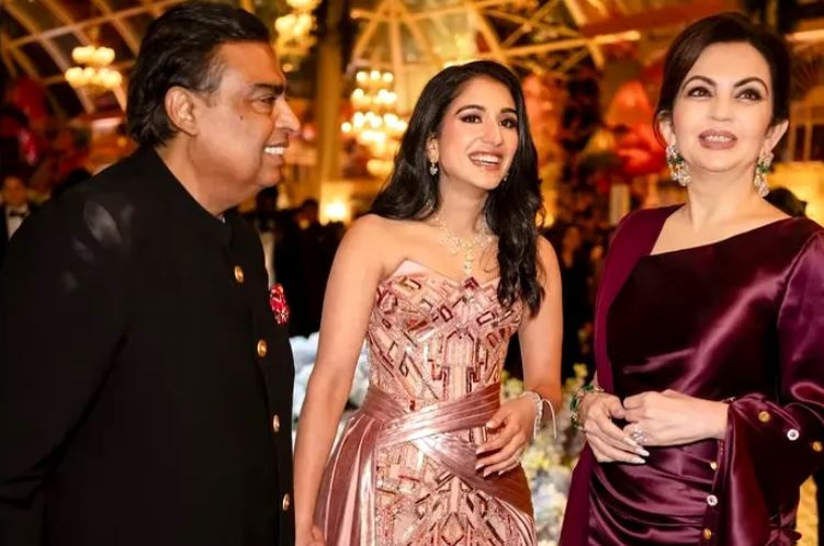 Anant Ambani, fiul celui mai bogat om din lume, s-a căsătorit cu Radhika Merchant/ sursă foto: Instagram