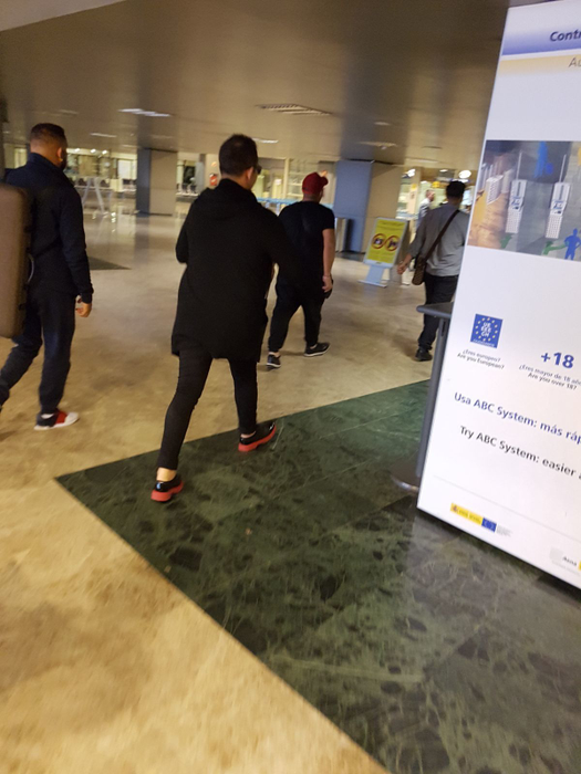 Jean de la Craiova a aterizat vineri seara pe aeroportul din Madrid.