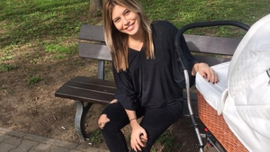 SORE a recunoscut! Cântăreaţa poartă perucă pentru că…AFLĂ ce le-a spus prietenilor