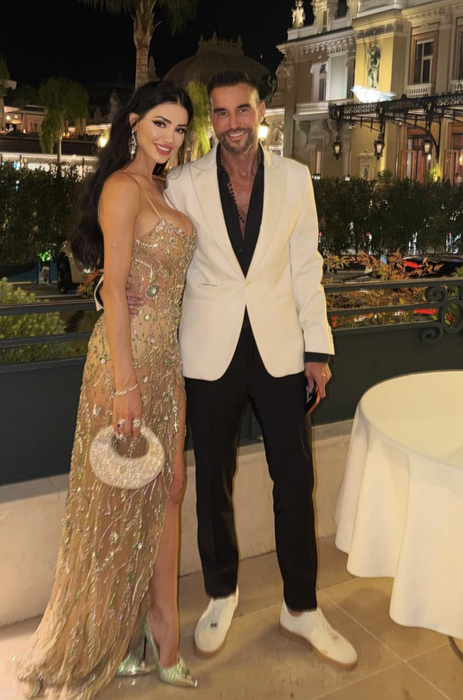 În plin scandal privind custodia copiilor, Philipp Plein îi face declarații de dragoste în public Andreei Sasu: ”Femeia de lângă mine”