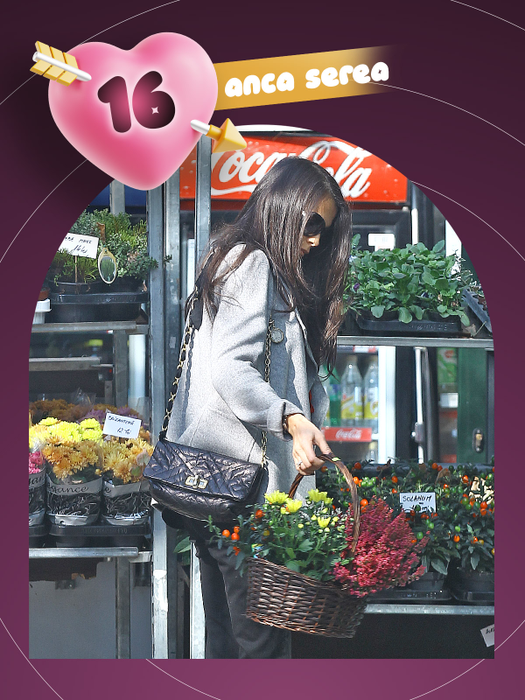 Bianca Drăgușanu, Cristina Pucean și Ramona Olaru, răsfățate peste măsură! Top 40 iubăreți cu brațele pline de flori, de Valentine’s Day