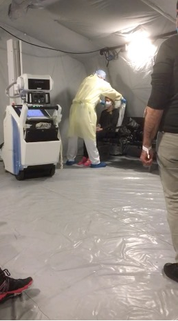 O româncă din Italia a filmat cum se face testul pentru coronavirus. Prin ce trec, de fapt, oamenii! VIDEO EXCLUSIV