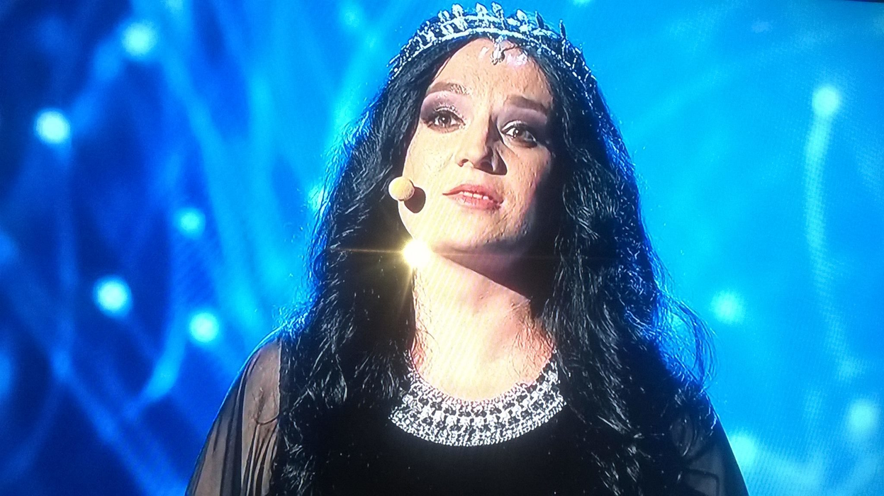 Paula Rad, femeia de serviciu cu voce de aur, a revenit pe scena Românii au Talent