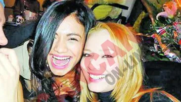 Laura Cosoi si-a serbat ziua de nastere in avans! Am avut alaturi cei mai dragi prieteni. M-au facut sa ma simt ca o printesa