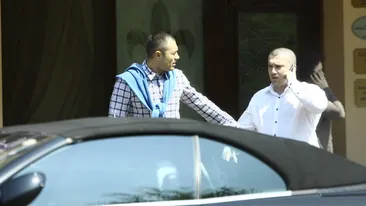 Adrian Ilie a fost fugarit de ospatarite! Si-a uitat geanta cu laptopul intr-o cafenea si ce a urmat a fost hilar!