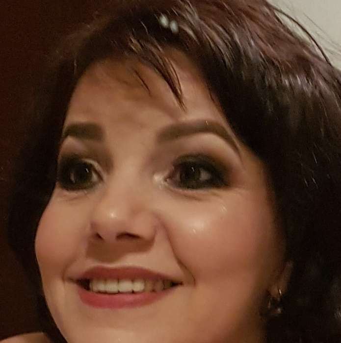 Divele folclorului românesc, dezmăț total la tăierea porcului. S-a cântat și s-a dansat!