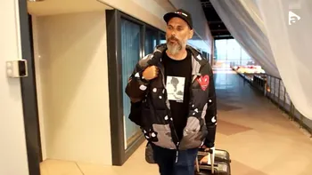 Colegii de la Survivor au crezut că minte și că, de fapt, nu are nicio soție. Cine l-a așteptat pe CAV la aeroport, după eliminarea de duminică noapte