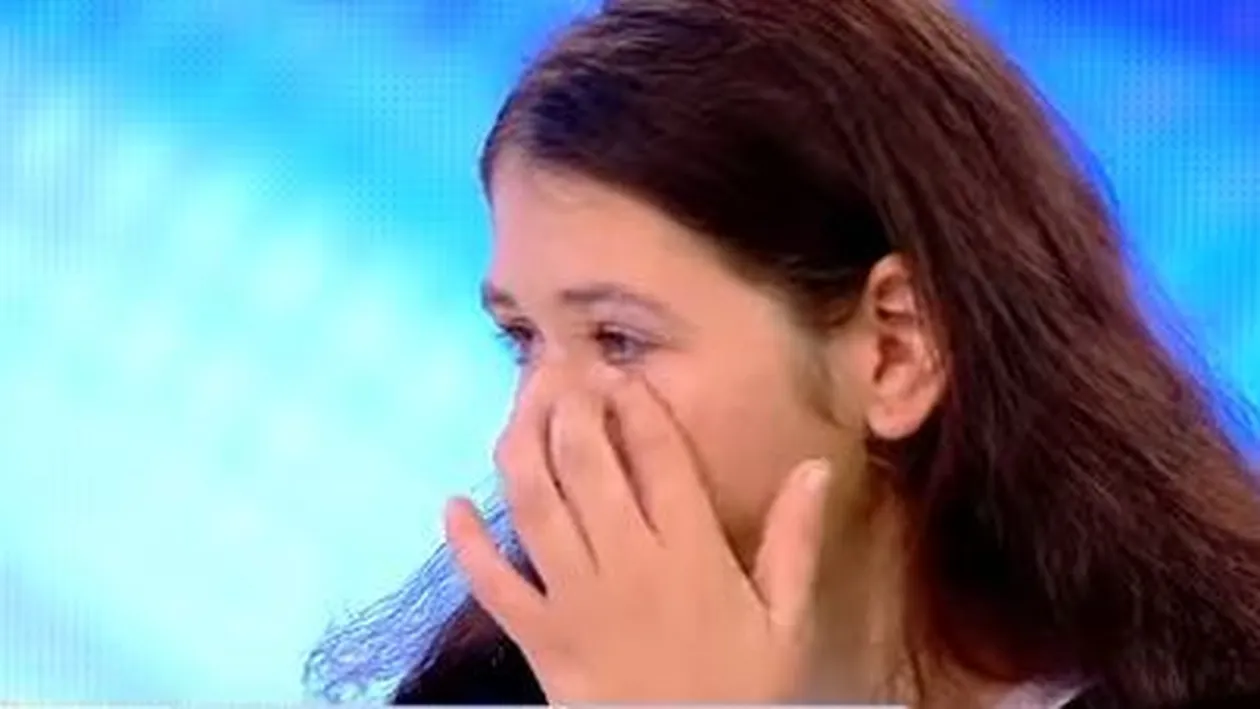 O mămică de 19 ani este terorizată de iubitul ei: ”Mă bătea, îmi smulgea părul din cap...”