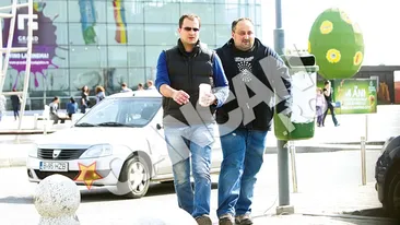 Huidu cauta soferi sa-i conduca masina!