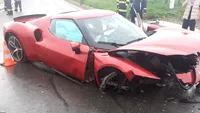 Un Ferrari s-a transformat în morman de fiare într-o fracțiune de secundă! Bolidul de lux s-a făcut praf pe o șosea din Cluj