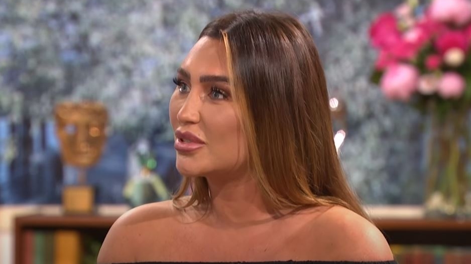 Fericire mare în showbizul internațional! Lauren Goodger a născut! Actrița a adus pe lume o fetiță