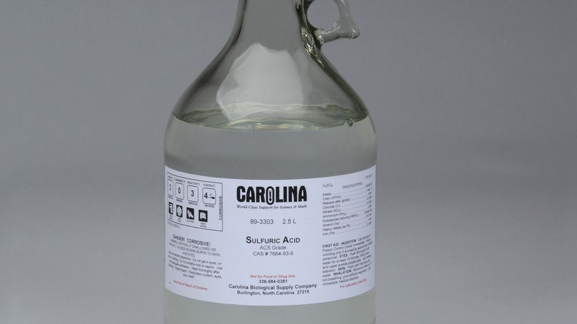 O româncă a fost atacată cu o sticlă de acid! Agresorul este chiar soțul femeii