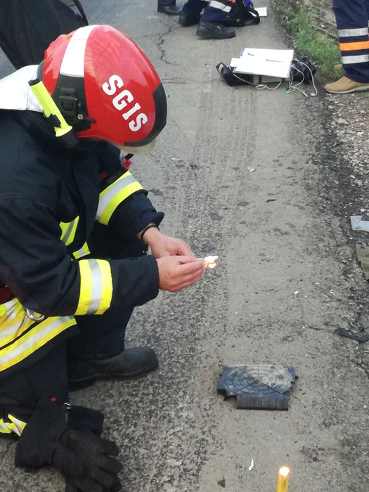 Doi morți și doi răniți, în urma impactului violent dintre o mașină și un autotren în Covasna
