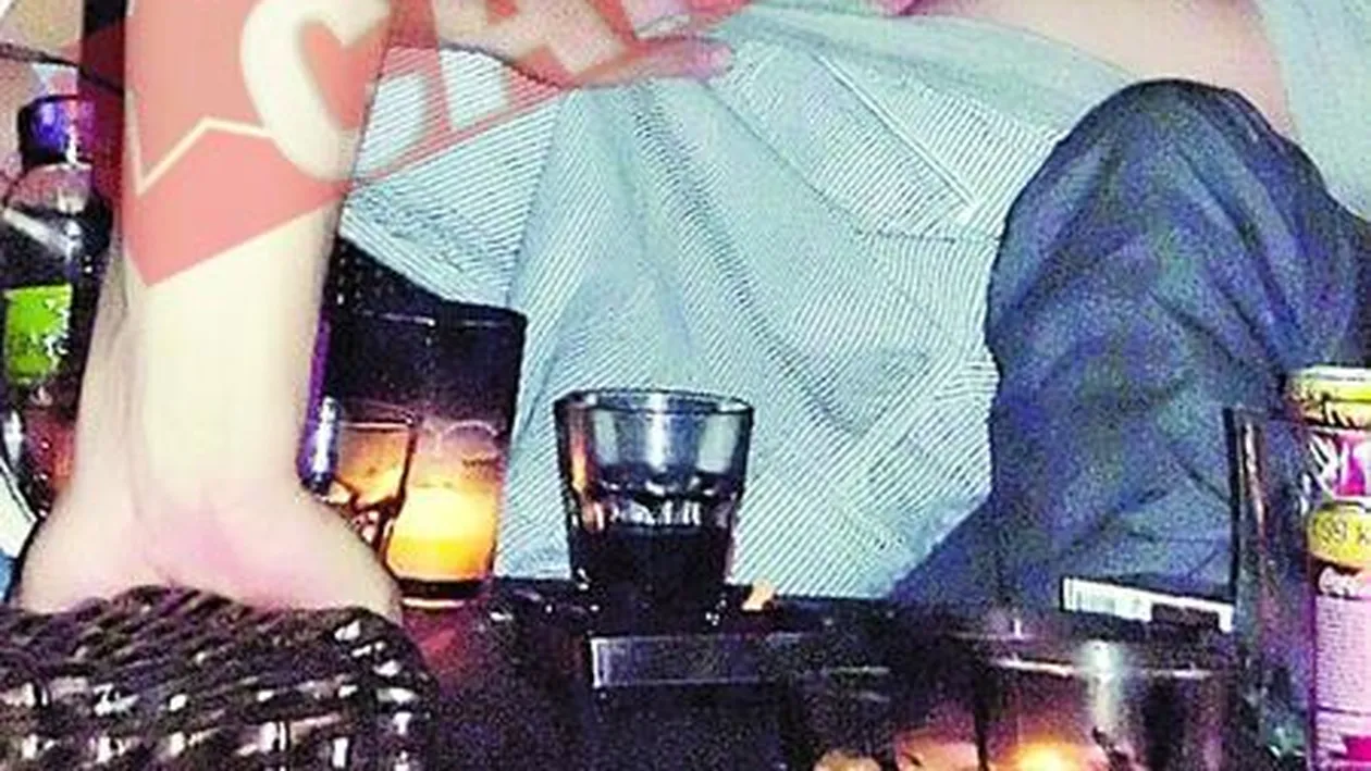 Kevin Spacey a mangaiat un barbat pe fund