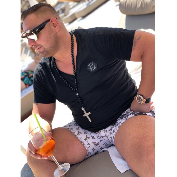 Adrian Tîmplaru, condamnat la 2 ani de închisoare cu executare. Cum încearcă “fratele” lui Alex Bodi să scape de sentință, deși e arestat în același dosar cu milionarul din Mediaș