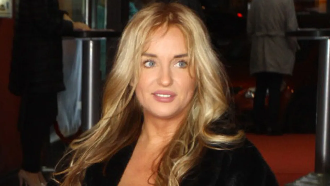 Tania Budi trece prin momente foarte grele! Blondina a pierdut o fiinta draga si cere ajutorul pe Facebook