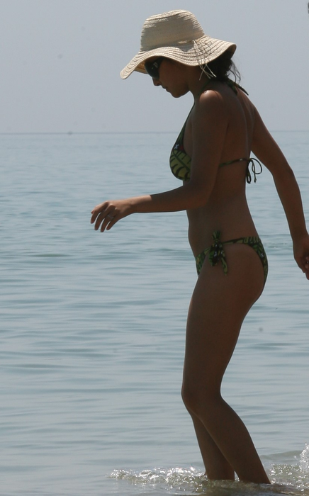 Avem singurele imagini cu Andra Măruță în costum de baie. Cum arată trupul ei, de fapt, și de ce îl ascunde