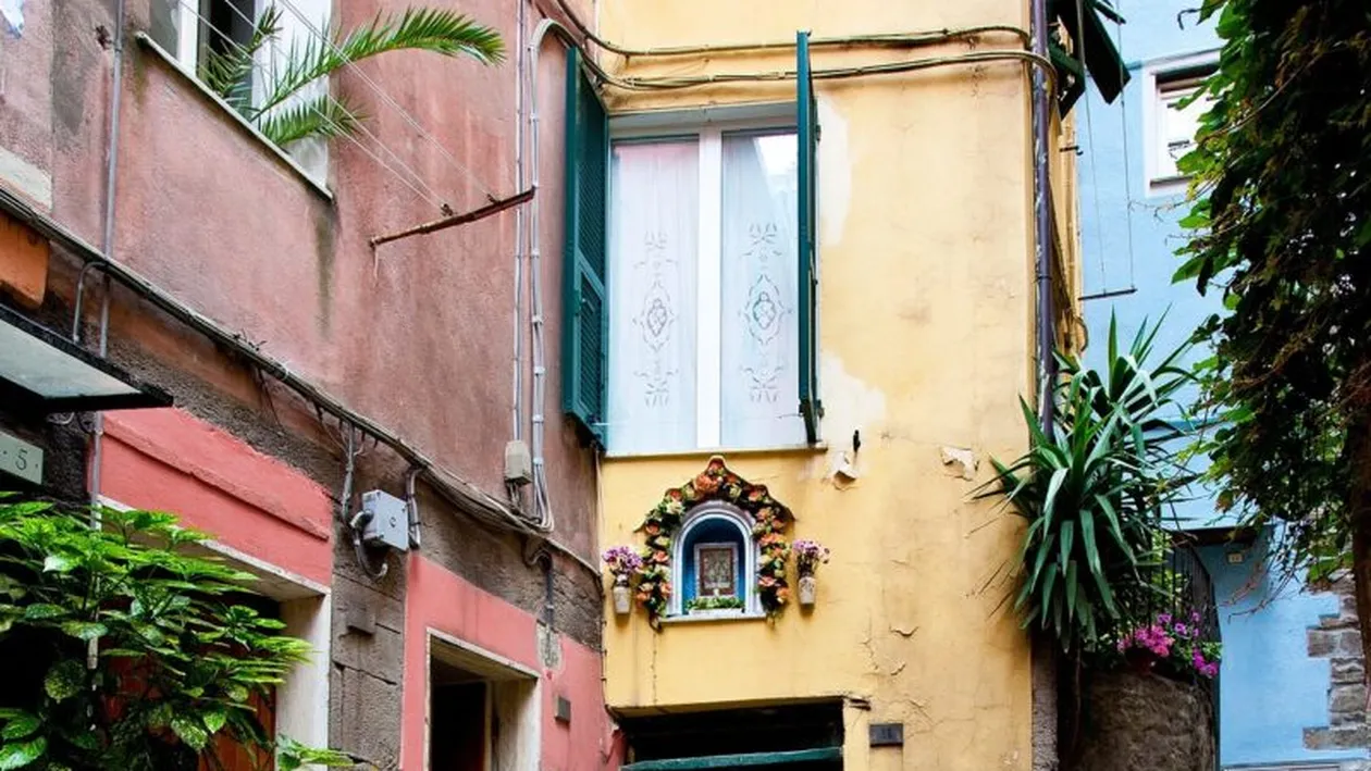 Cum au reuşit doi soţi din Australia să scape de rate şi să-şi cumpere o casă în Italia la preţul unei maşini