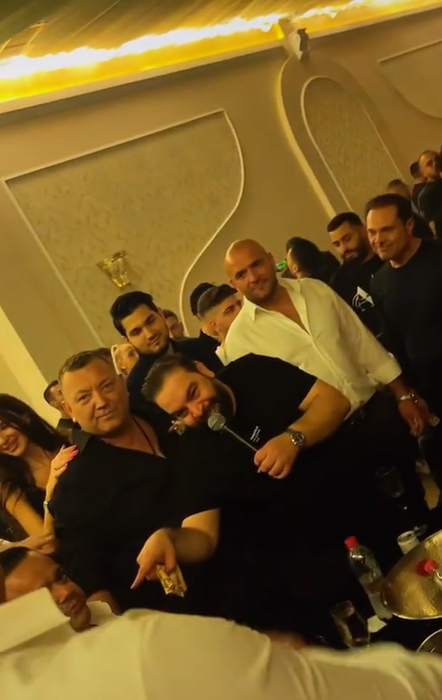 Dedicațiile au curs la microfon! Florin Salam a făcut show la party. Sursă: Tik Tok
