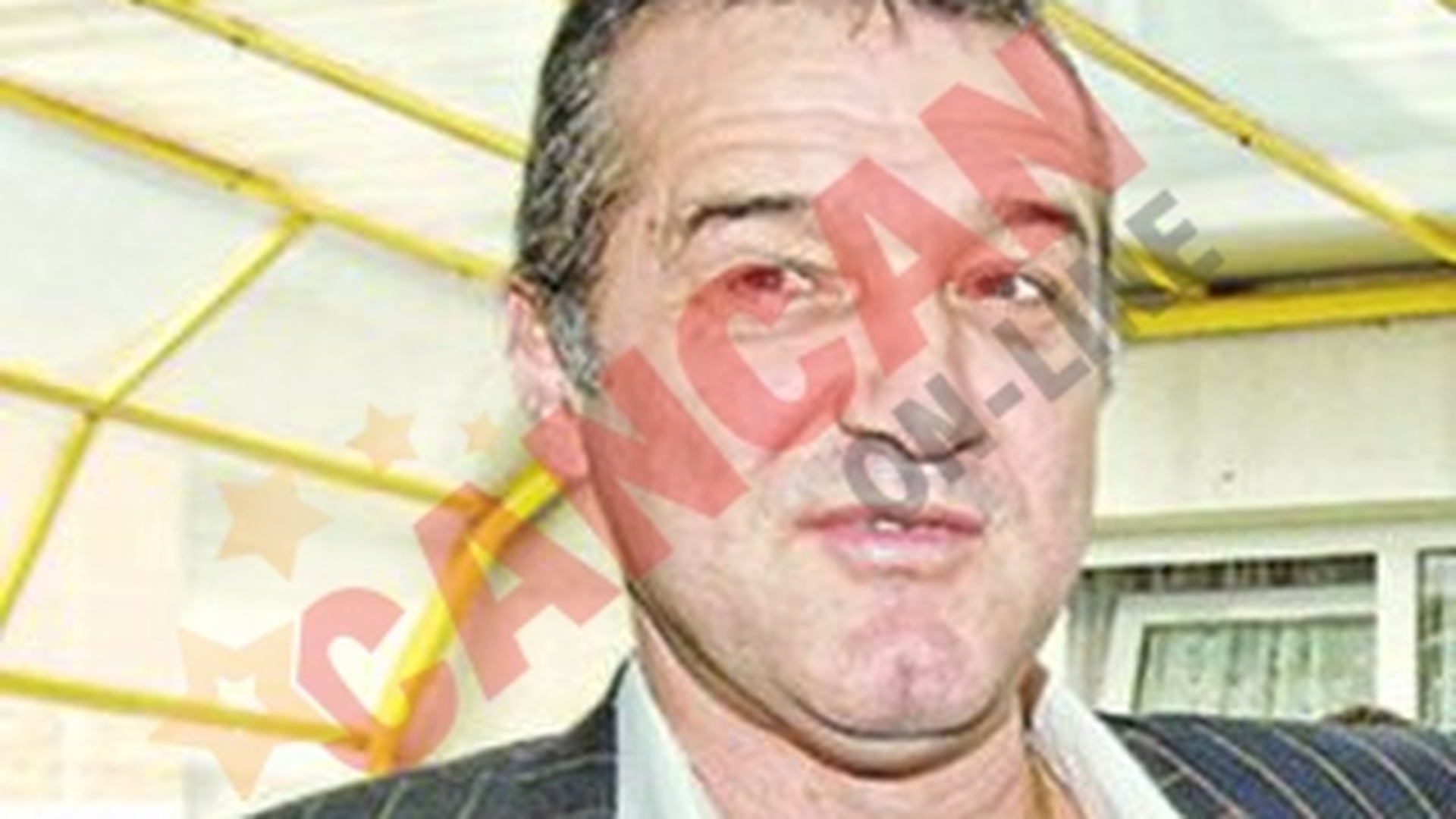 A dat 1.500 de euro colindatorilor