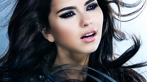 Inna, în cel mai sexy sutien din ultimul timp! Push-up-ul care a născut pasiuni pe Facebook!