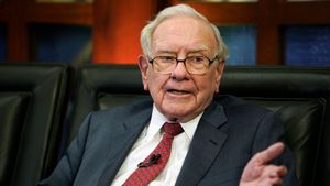 Miliardarul care a înțeles că banii nu cumpără totul: cum arată viața surprinzător de cumpătată a lui Warren Buffett