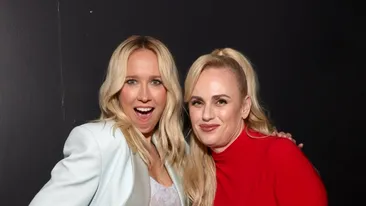 BOMBĂ în showbiz! La șase ani de la divorțul de soț, celebra actriță a dezvăluit că se iubește cu o femeie