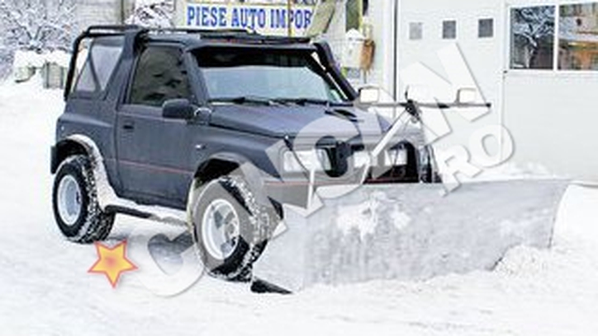 Si-a dotat Jeep-ul cu lama de deszapezire